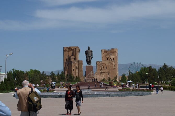 1 Day Tour to Shakhrisabz: Motherland of Amir Temur - Kok-Gumbaz Mosque and Persian-style design