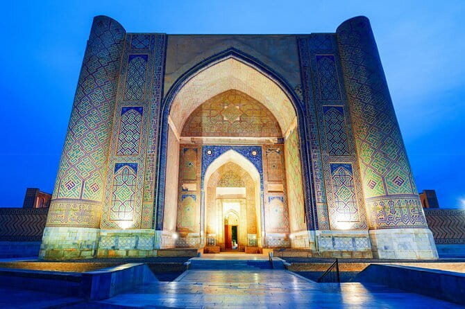 A City Tour Of Samarkand: The Pearl Of The East - Shah-i-Zinda, the most atmospheric finish