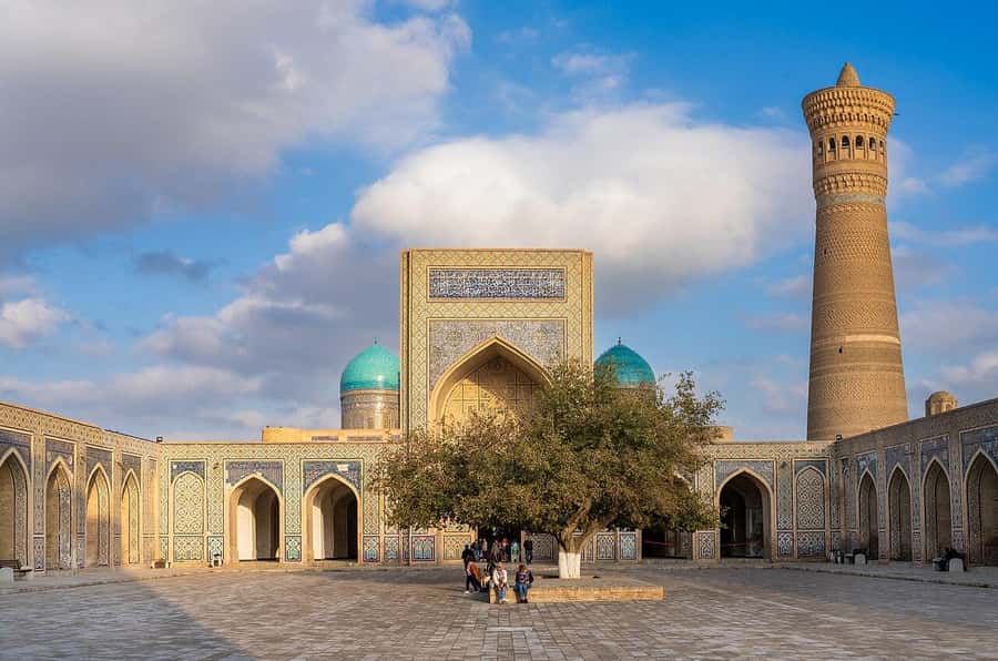 A Group Walking Tour Of Old Town - The real cost at $29 per person