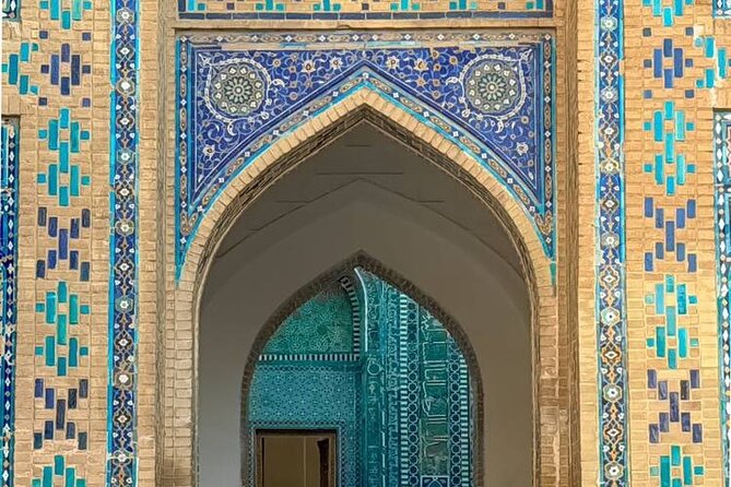 Ancient and Modern Tour in Samarkand with Transport - Siyab Bazaar: the best change of pace