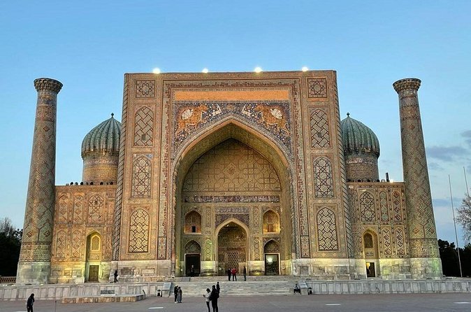 Ancient and Modern Tour in Samarkand with Transport - The guide makes the difference