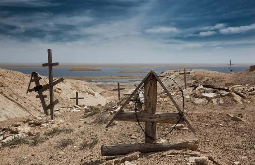 Aral Sea One Day Trip from Nukus. - Across the Ustyurt Plateau to the white canyons