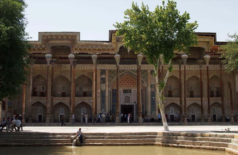Bukhara: Full-Day Guided Tour with English-Speaking Guide - Magok-i-Attari Mosque’s layered past