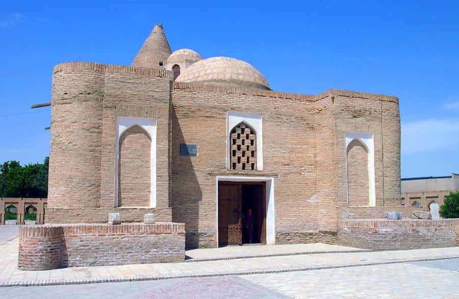 Bukhara: Full-Day Guided Tour with English-Speaking Guide - Bolo Haouz Mosque’s wooden columns