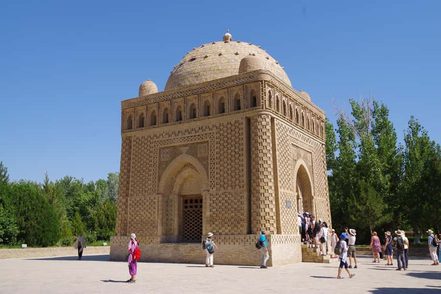 Bukhara: Full-Day Guided Tour with English-Speaking Guide - What the $80 price really covers