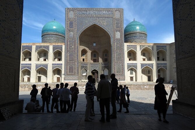 Bukhara Walking Tour - Bolo Hauz and the reflection of forty columns
