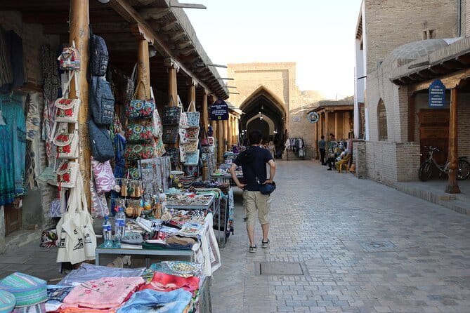 Bukhara: Walking Tour with a Small Group - Ismail Samani Mausoleum and the oldest architecture on the route