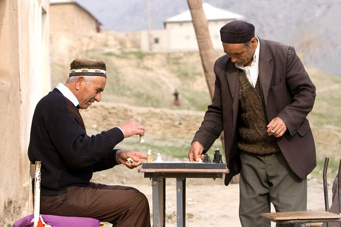 Desert yurt camp and Mountain tour - 3 days - Sentob village and a family homestay