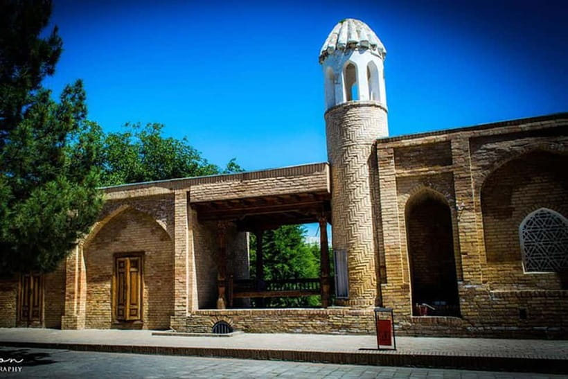 From Samarkand: Shahrisabz Day Trip & Mountain Pass Tour - Kok-Gumbaz Mosque and the blue dome