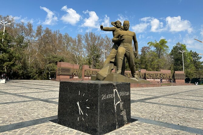 Private Tashkent City Tour - The Monument of Courage and the earthquake of 1966