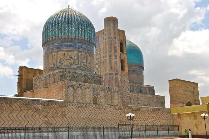 Samarkand All Inclusive Day Tour from Tashkent - Shah-i-Zinda and its blue-tiled tombs