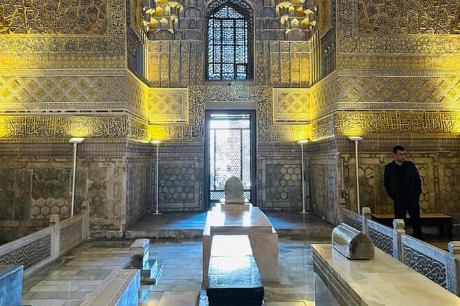 Samarkand: Historical Monuments Group Walking Tour - Bibi Khanym and the scale of Timur’s ambition