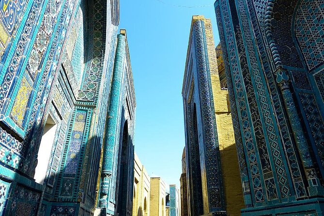 Samarkand: Historical Monuments Group Walking Tour - Guides who add value to the monuments