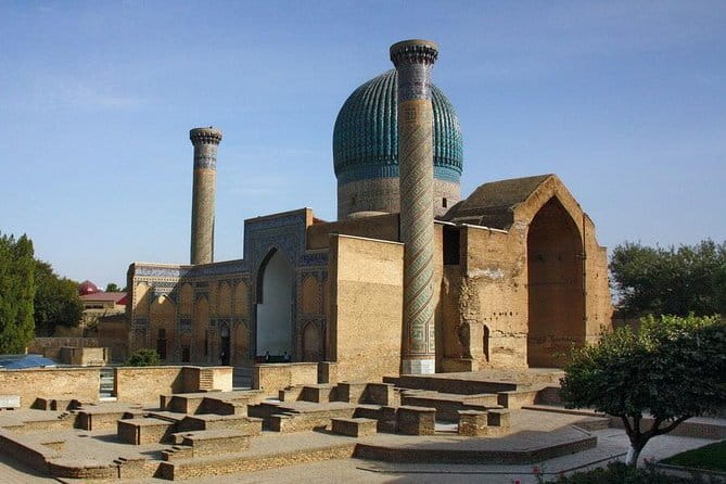 Samarkand Walking Tour - Starting beneath the blue dome of Gur Emir