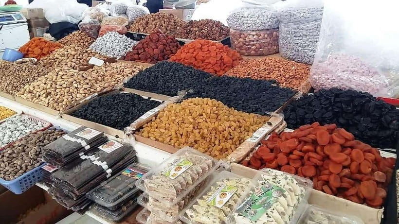 Tashkent: 4 Hour Food Tour and Metro Journey with a Guide - Should you book this Tashkent food and metro tour?