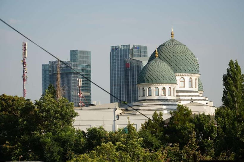 Tashkent city Night Tour with Dinner & Free Pro Photography - Kosmonavtlar Station, an underground art gallery