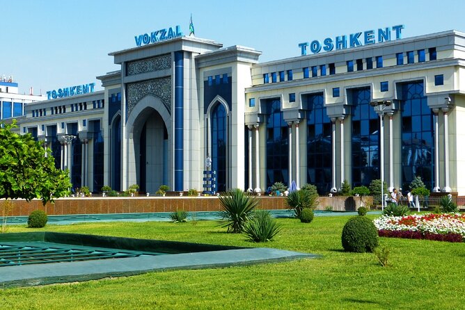 Tashkent City Tour with Hotel Pickup and Drop off - Independence Square shows the capital’s national face