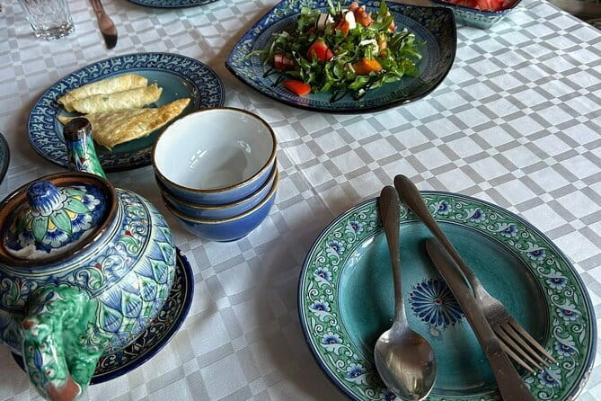 Tashkent: Cultural Exploration & Pottery Masterclass - Should you book this pottery and food experience?