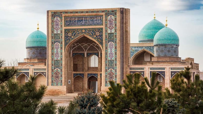 Tashkent: Private Full-Day City Tour on a Premium Car - Besh Qozon Pilaf Centre and the case for lunch