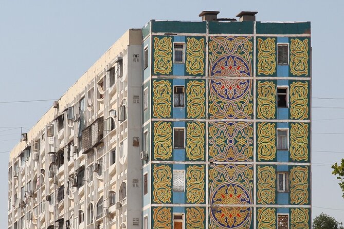 Tashkent Soviet Architecture (Modernism) and Subway station tour. - Friendship of Nations Square and the final walk