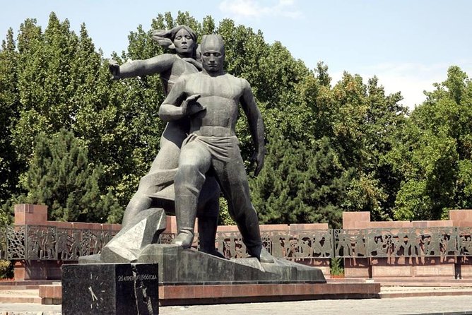 Tashkent Tour - Independence Square and the Romanov Palace