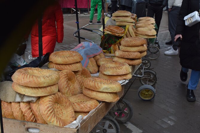 Tashkent Vegan Street Food Tour - Chorsu Bazaar and the potato-filled khanum