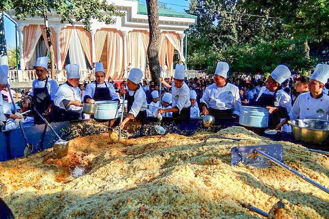 Ten Bites Adventure Food Tour in Tashkent - Chorsu Bazaar puts local food in context