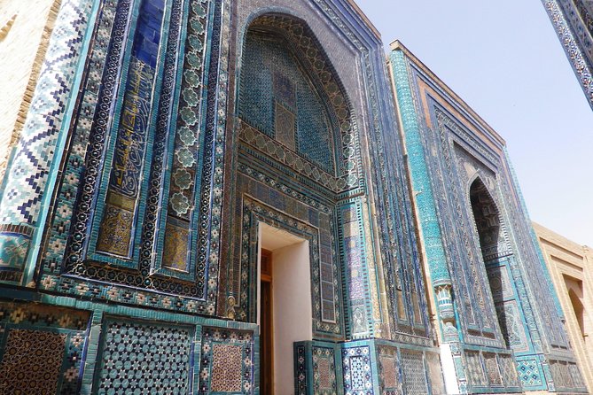 The Golden City of Samarkand: A Self-Guided Audio Tour - Bibi Khanym Mosque and Timur’s grand ambition